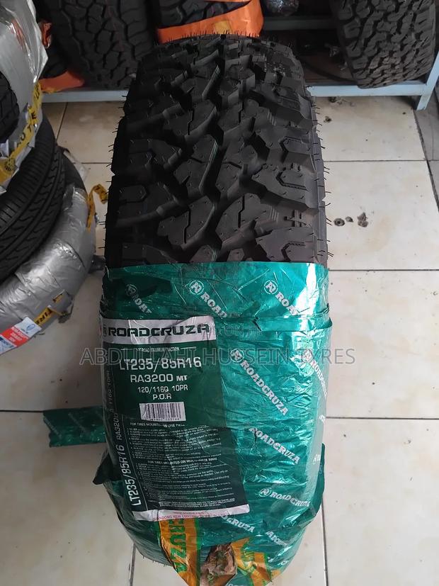 235/85 R16 Roadcruza M/T