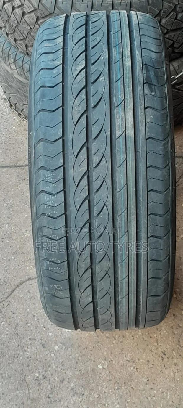 255 40r20 Centara