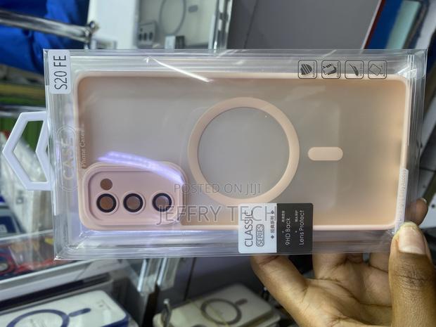 Bwerty Samsung Galaxy S20 Fe Case Magnetic Transluscent - main view