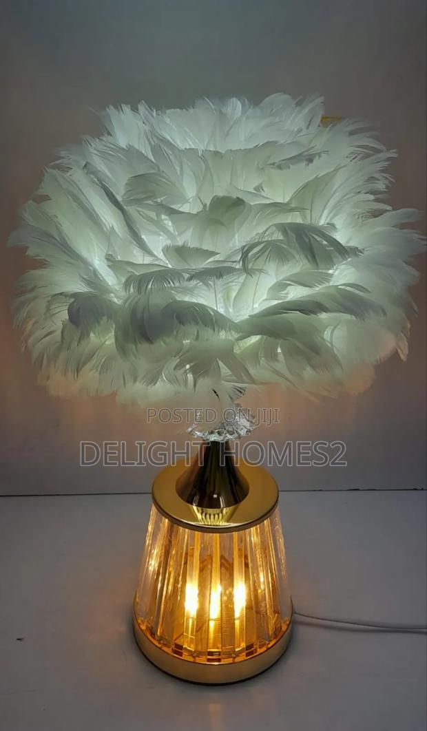 Crystal Feather Lamp Table_alp - thumbnail 2
