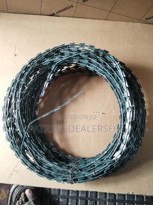 Galvanized Razor Wire - thumbnail 2