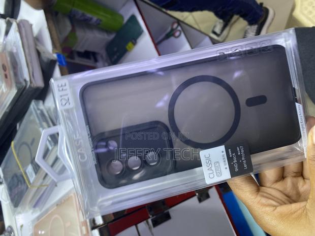 Qwerfd Samsung Galaxy S21 Fe Translucent Matte Magsafe Case - thumbnail 3