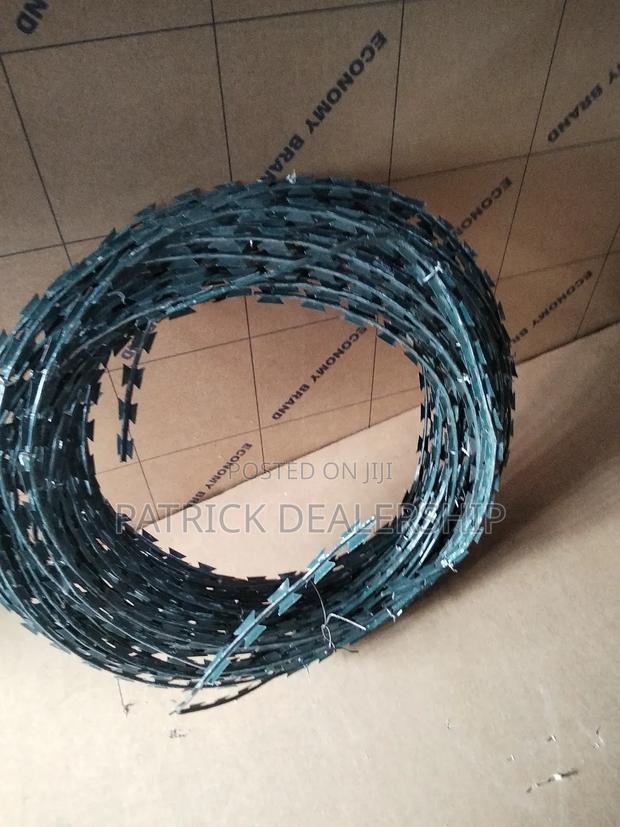 Coated Galvanized Razor Wire - thumbnail 3