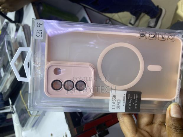 Nomsakw Samsung Galaxy S21 Fe Magsafe Translucent Matte Case - main view