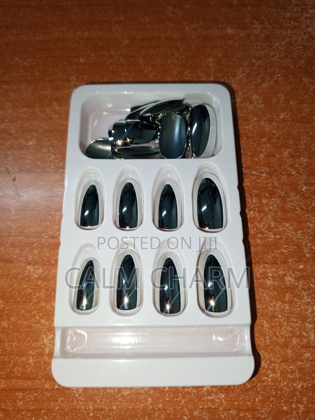 24pcs Solid Chrome Colour Press-on Nails - thumbnail 17