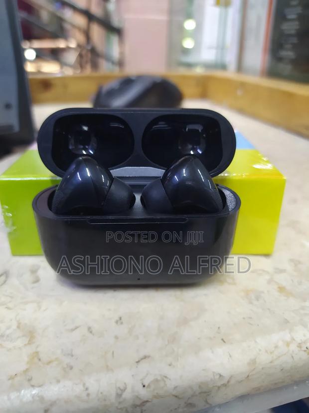 Wireless Earphones - thumbnail 3