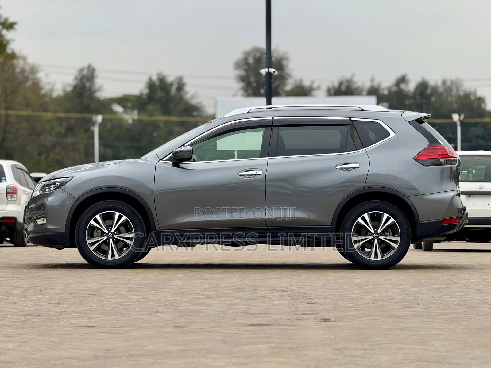 Nissan X-Trail 2018 Gray