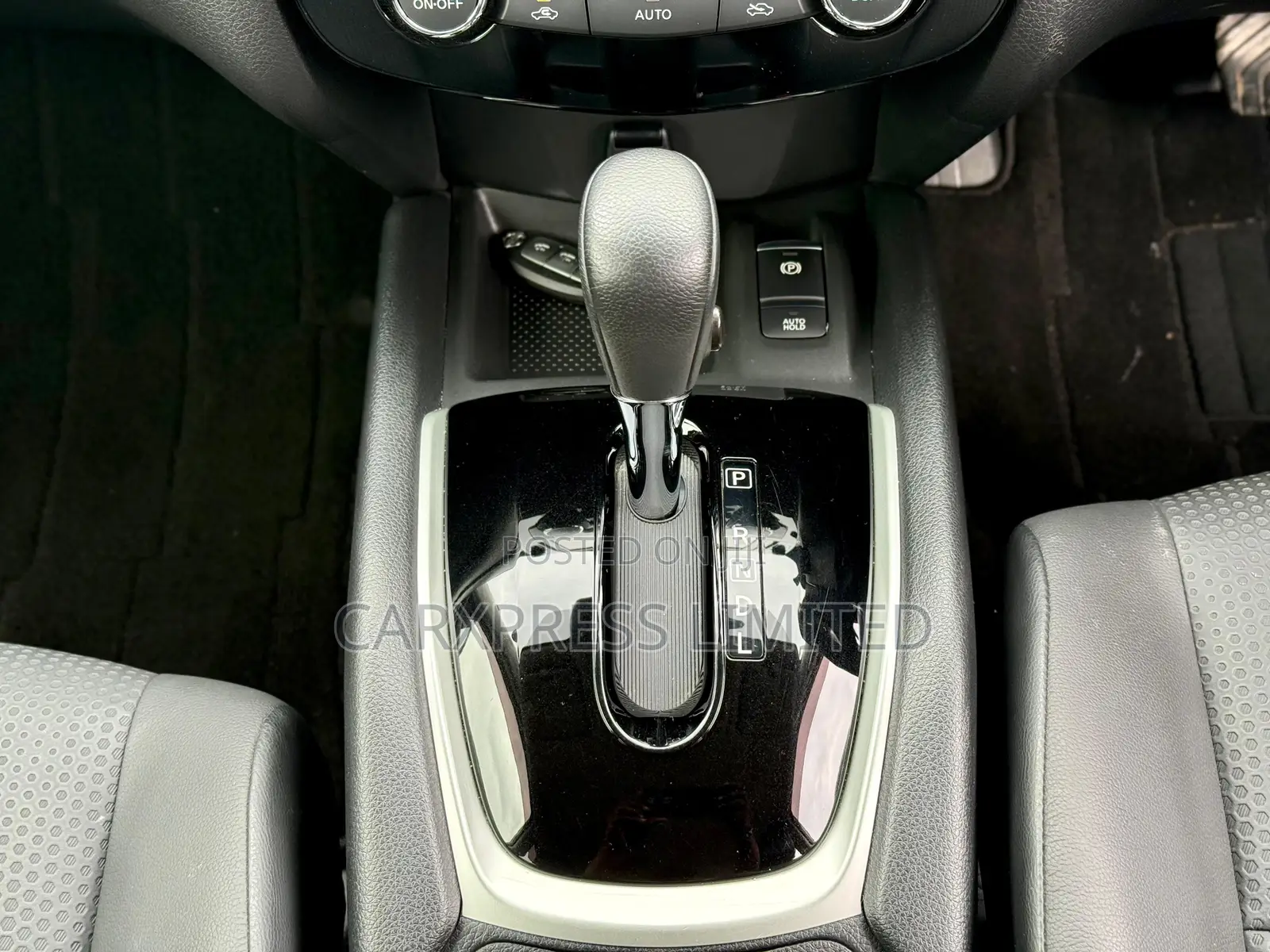 Nissan X-Trail 2018 Gray