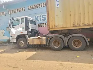 Transit Trailer at Hand for Logistics Services