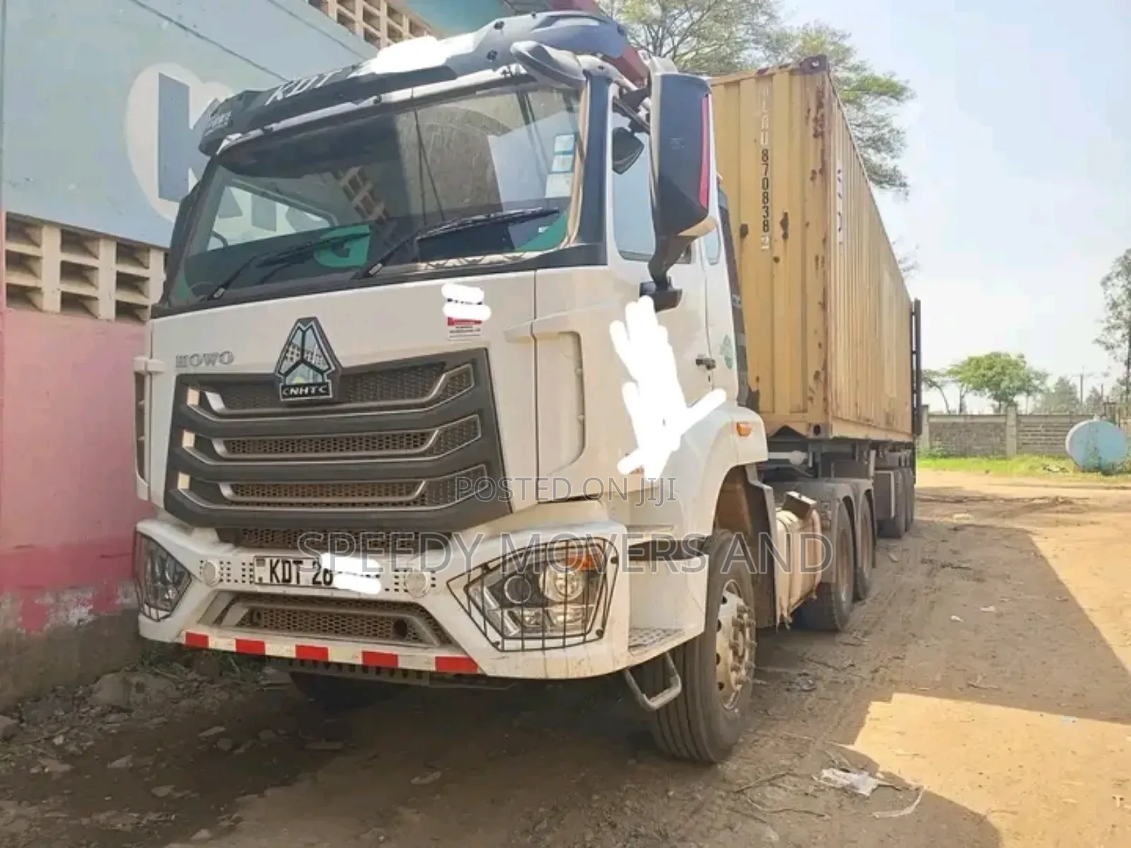 Transit Trailer at Hand for Logistics Services