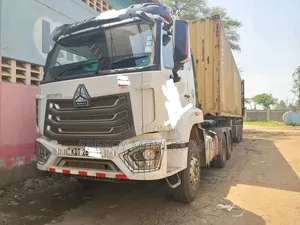 Transit Trailer at Hand for Logistics Services