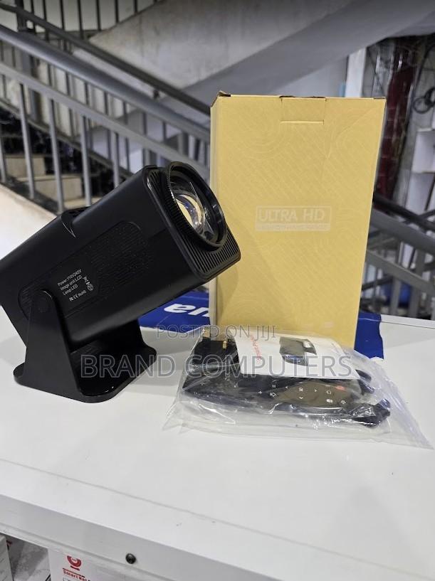 Hy320 Mini LCD Smart 1080p Home Android 13 Smart Projector - thumbnail 2