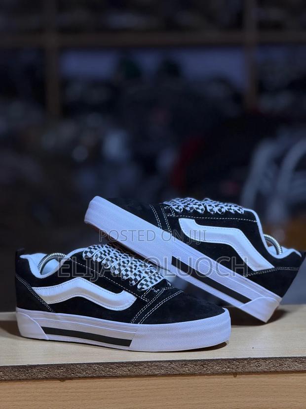 Vans Knu Old Skool Black White Sole - thumbnail 2