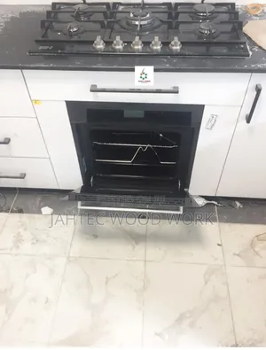 Cabinets With Cooker and Hob