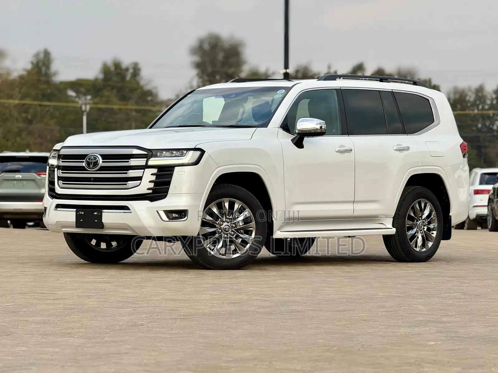 Toyota Land Cruiser 2021 White