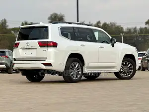 Toyota Land Cruiser 2021 White