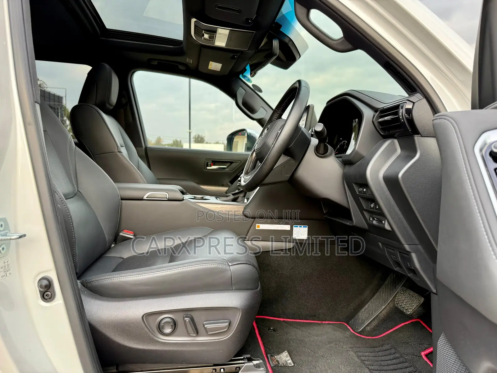 Toyota Land Cruiser 2021 White