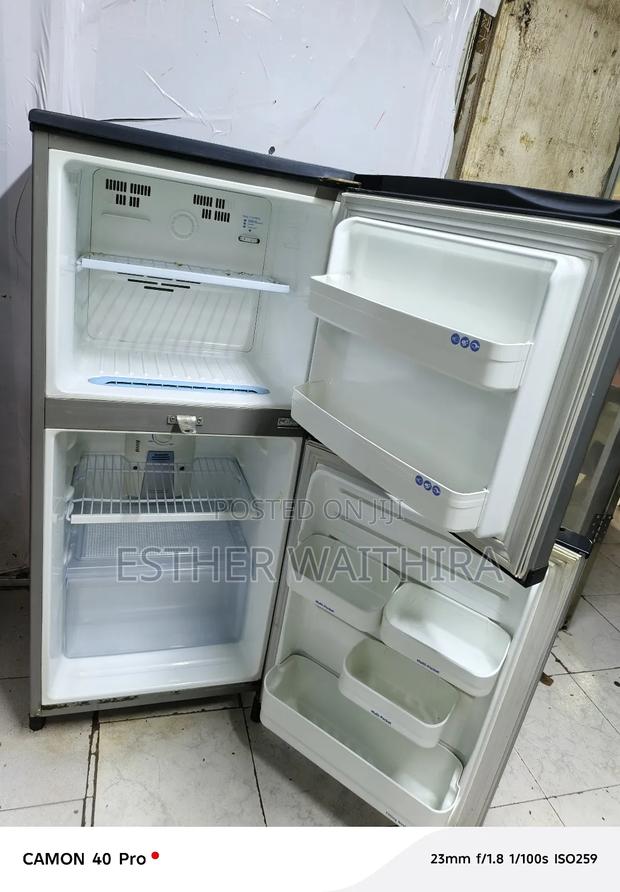 Lg Mini Double Door Fridge 200 Litres - thumbnail 3