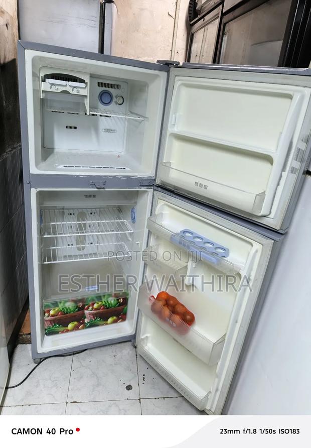 Medium Samsung Fridge 300 Litres - thumbnail 3