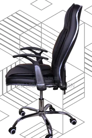 Sleek Executive Leather Office Chair | Scratch-Resistant Finish
