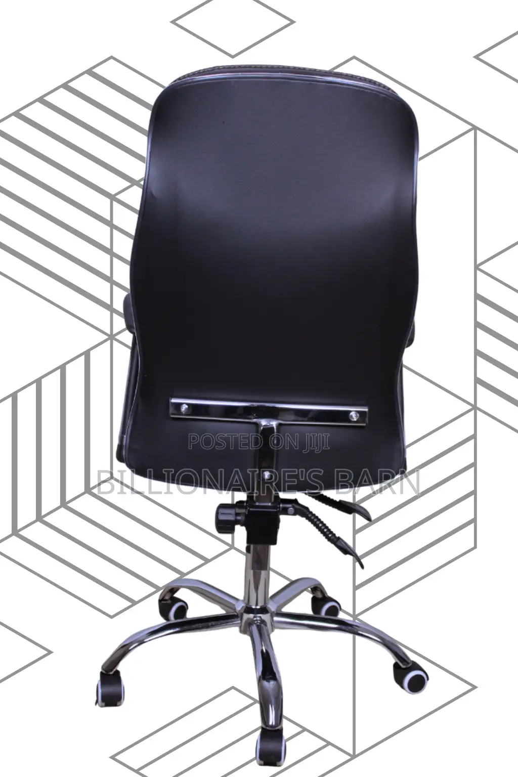 Sleek Executive Leather Office Chair | Scratch-Resistant Finish