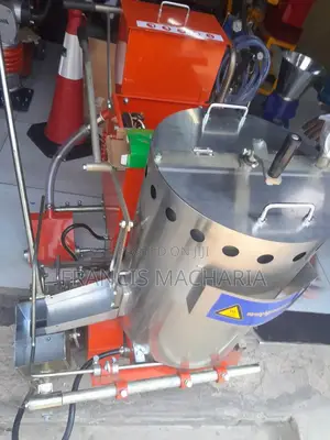 Thermoplastic Road Making Machine