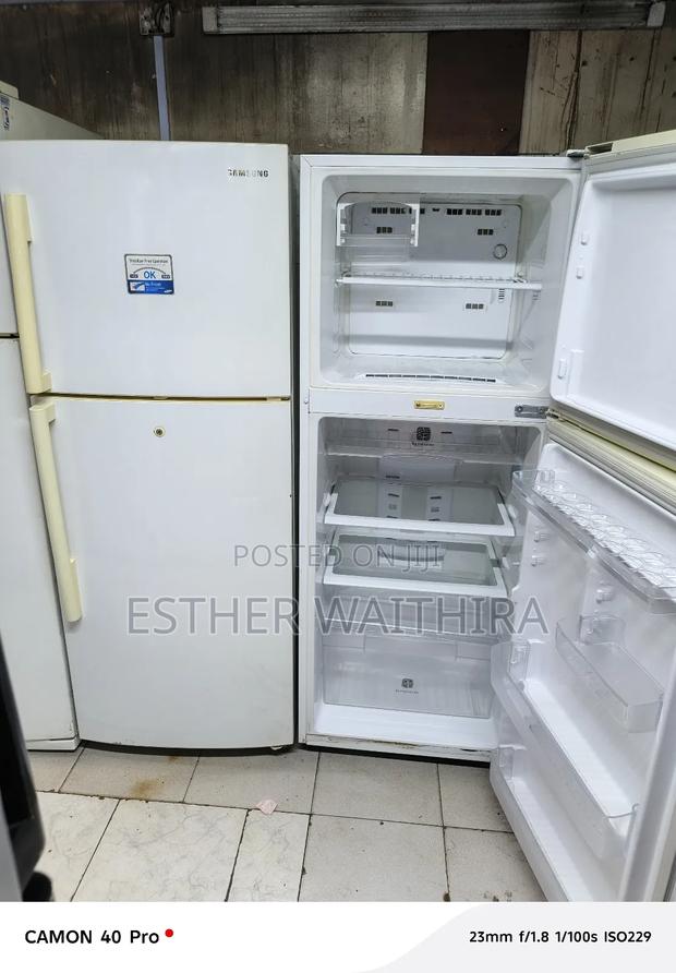 Unigue Double Door Samsung Fridge - thumbnail 3