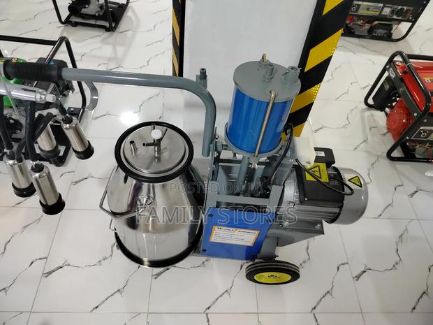 Heavy Duty Single Bucket Milking Machine Milano Italia - thumbnail 2