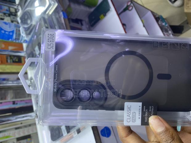 Winke Samsung Galaxy S25 Edge Translucent Magnetic Phone Case - main view