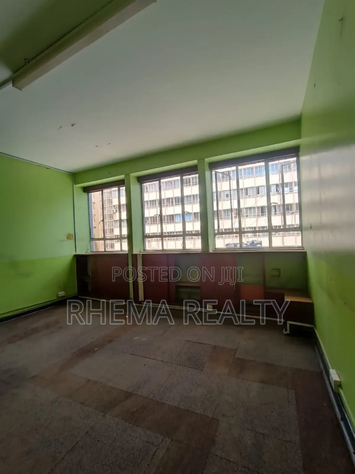 Office to Let