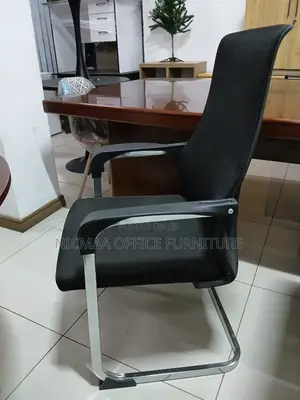 Sleek, Supportive Space-Saving Strong Mesh Visitor Seat