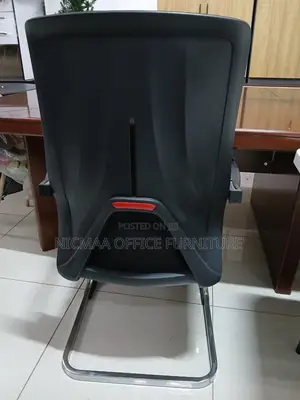 Sleek, Supportive Space-Saving Strong Mesh Visitor Seat