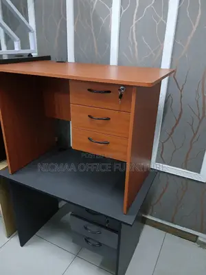 3-Drawer Design With Lockable Storage Advanced Desk