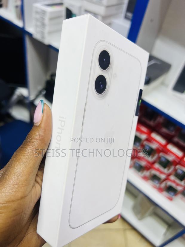 New Apple iPhone 16 128 GB White - main view