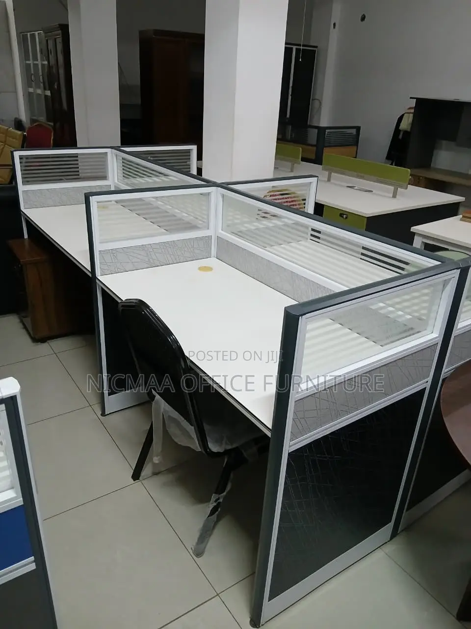 Frosted Glass Partitions White Tabletops Workstation