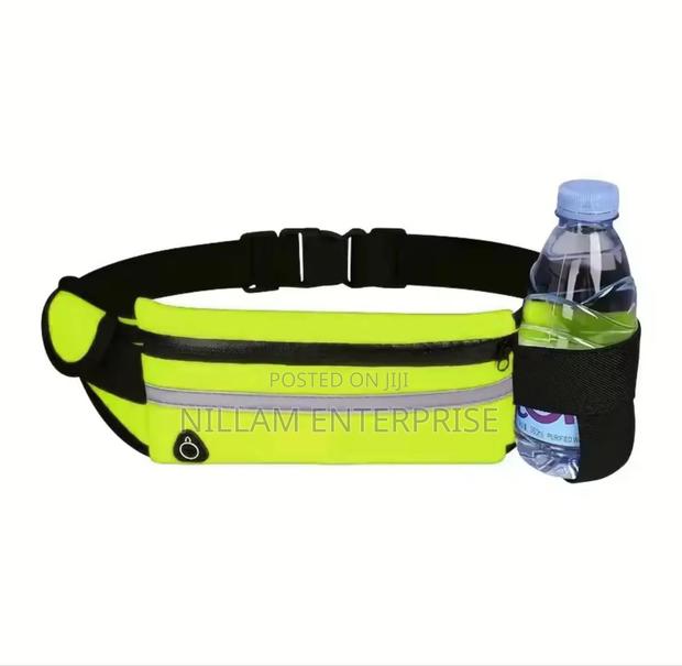 Waterproof Running Waist Bag - thumbnail 3