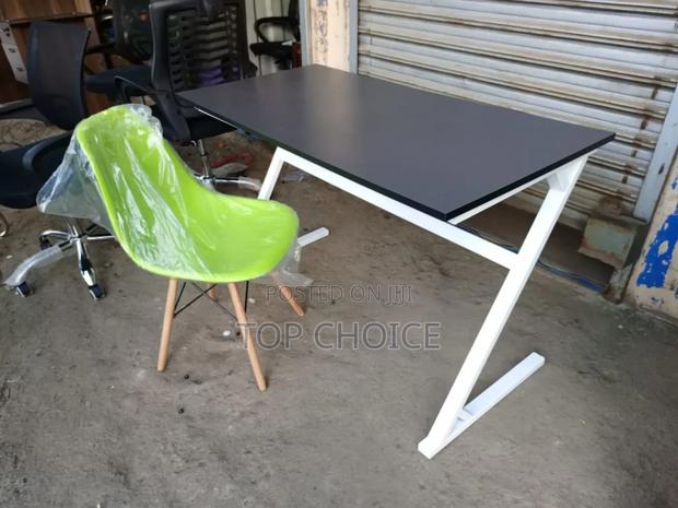 Superior Quality Eames Chair and Table - main view