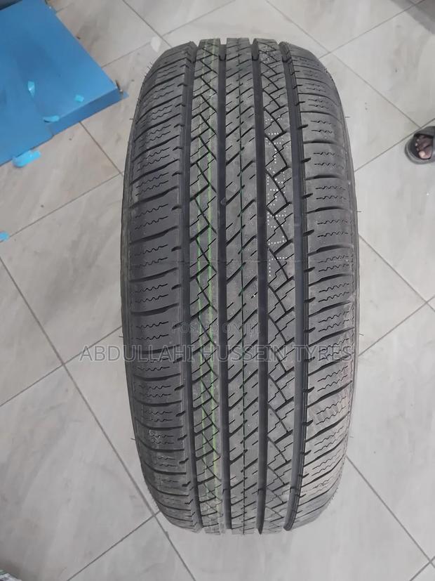 265/60 R18 Comforser Cf2000