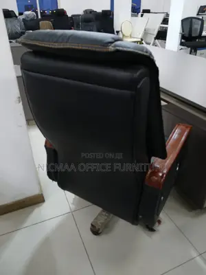 Executive Leather Office Chair Where Comfort Meets Class
