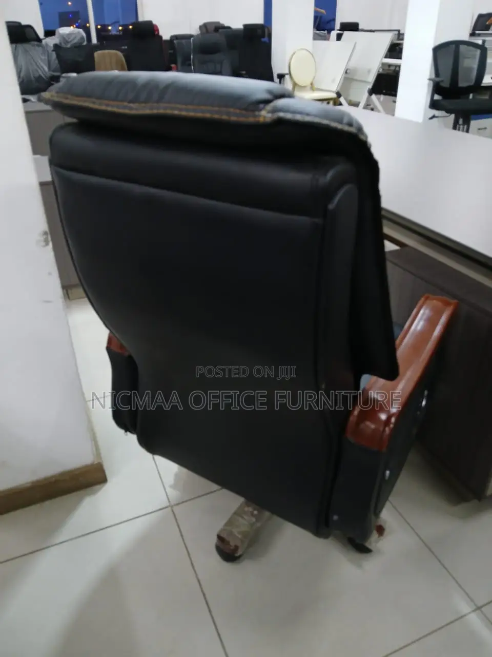 Executive Leather Office Chair Where Comfort Meets Class