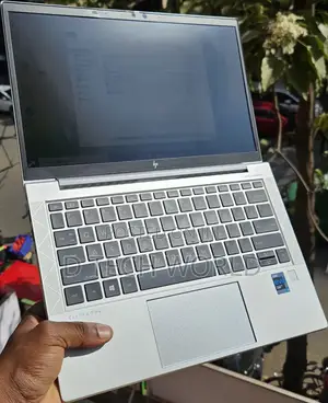 Laptop HP EliteBook 830 G8 16GB Intel Core I7 SSD 512GB