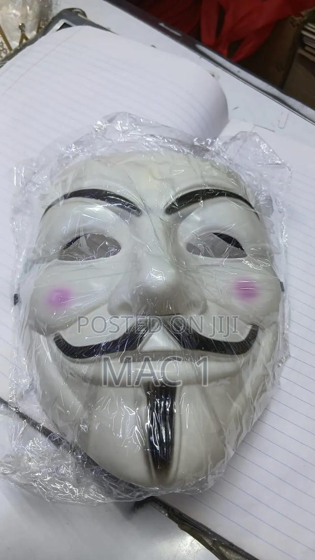 Vendetta Comic Anonymous Face Mask - thumbnail 2