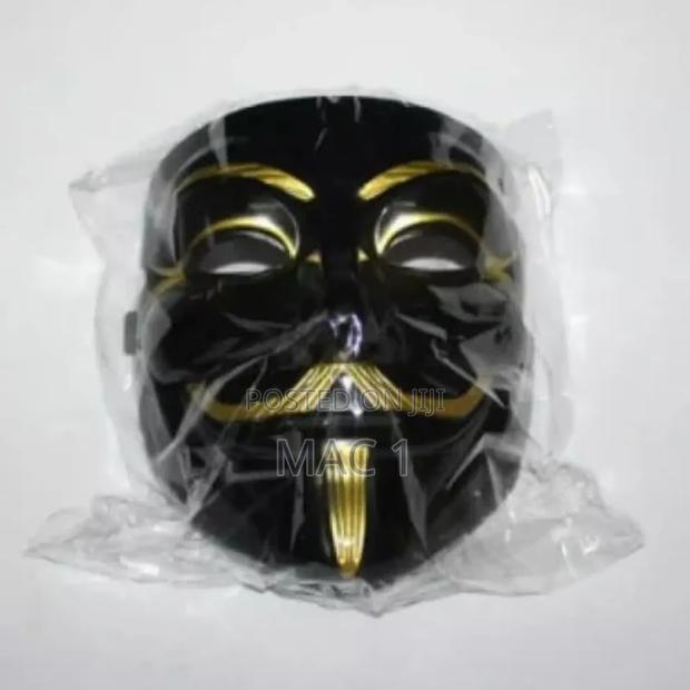 Vendetta Comic Anonymous Face Mask - thumbnail 3