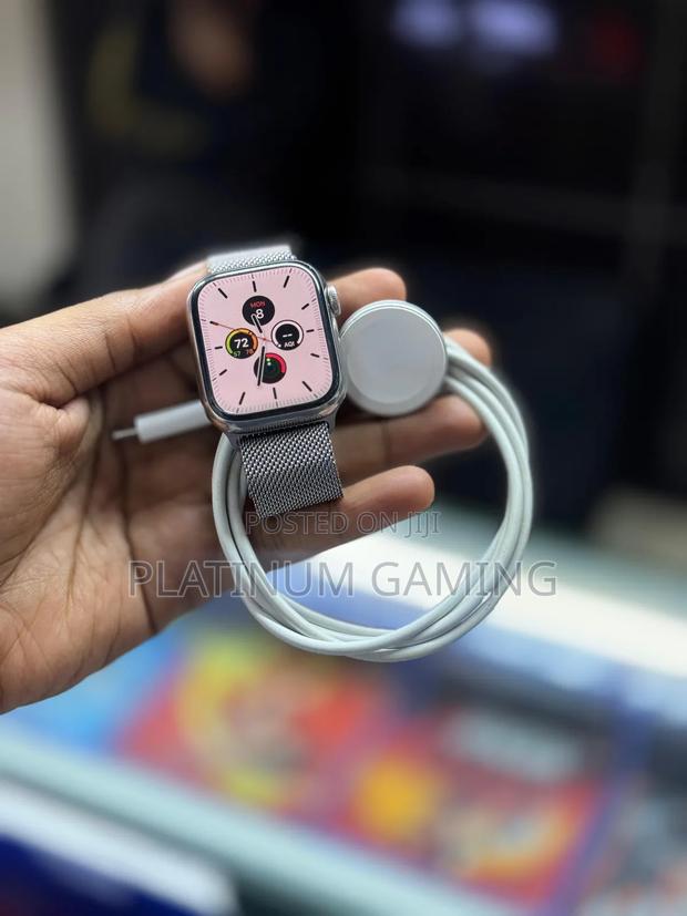 Pre-owned Apple Watch Series 8 ,41mm
