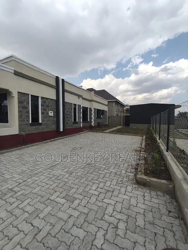 4bdrm Bungalow in Kitengela Acacia for sale