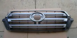 Land Cruiser V8 Fj 200 Front Grill