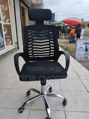 Scalable Modern Headrest Chair