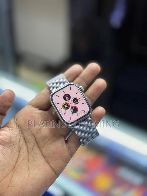 Apple Watch Series 8