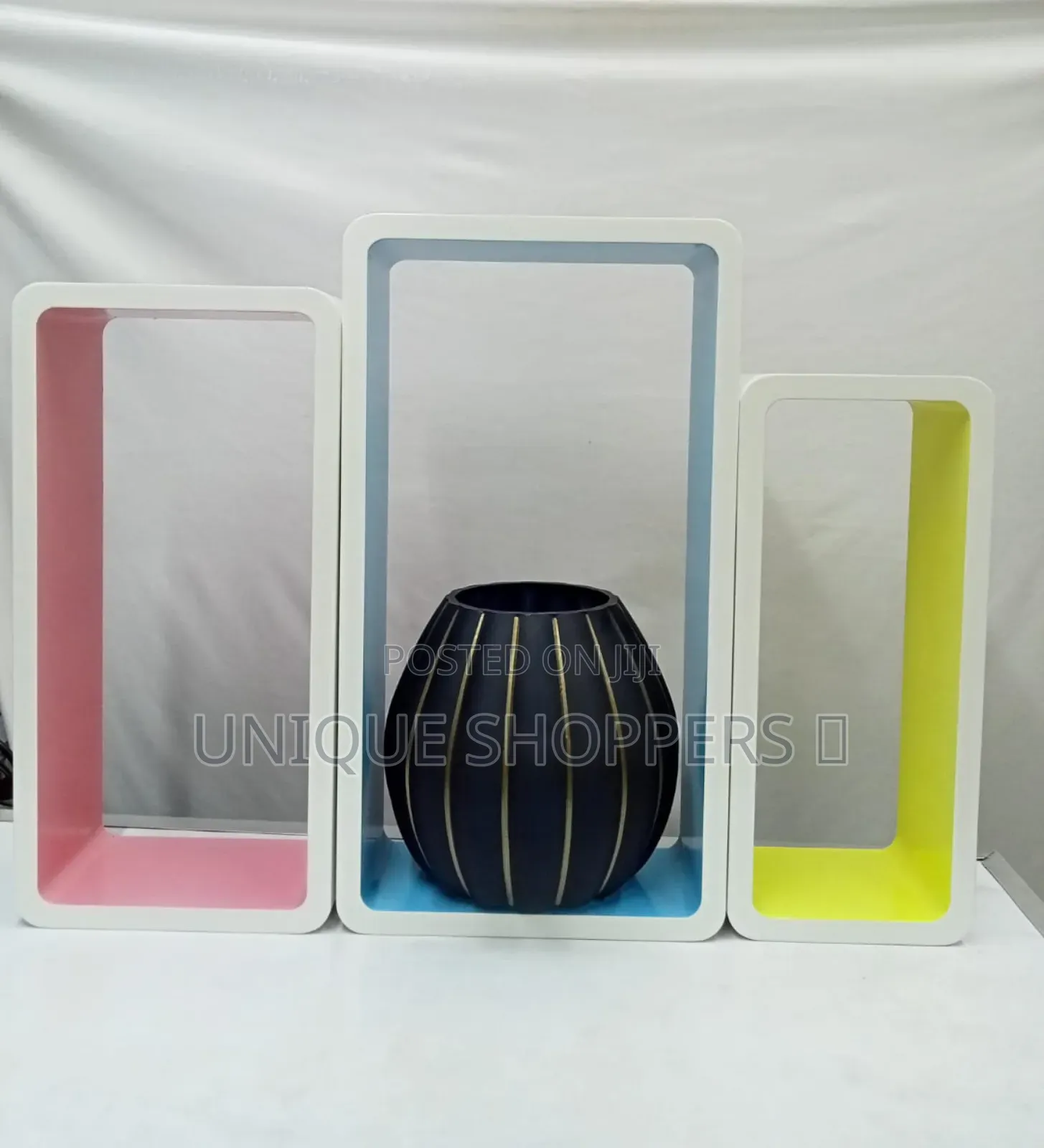 3pcs Plastic Wood Floating Shelves
Colours: Multicolor, Black ,White