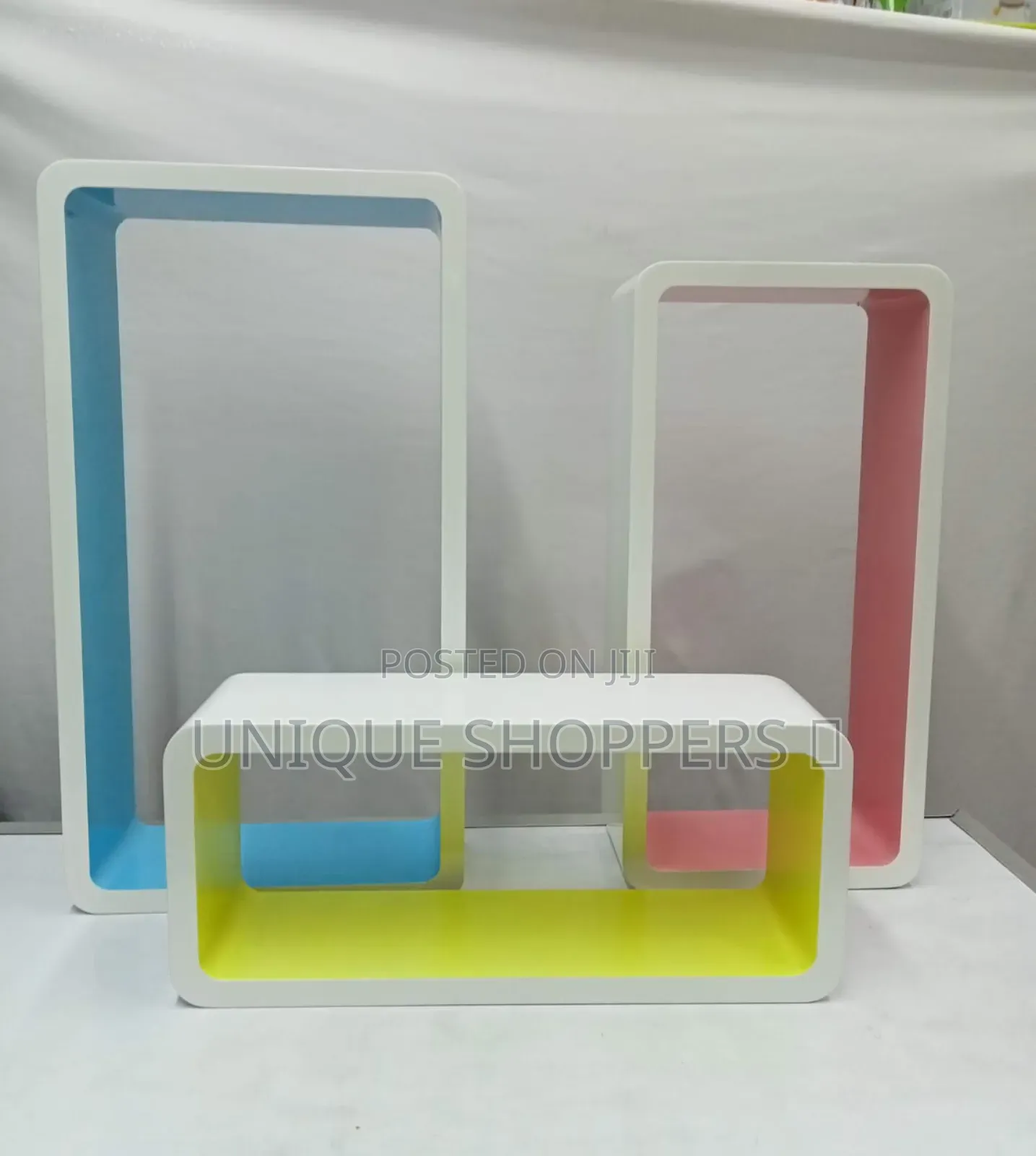 3pcs Plastic Wood Floating Shelves
Colours: Multicolor, Black ,White